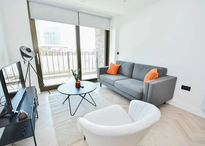 Central Manchester Contemporary 2 Bed Apartment